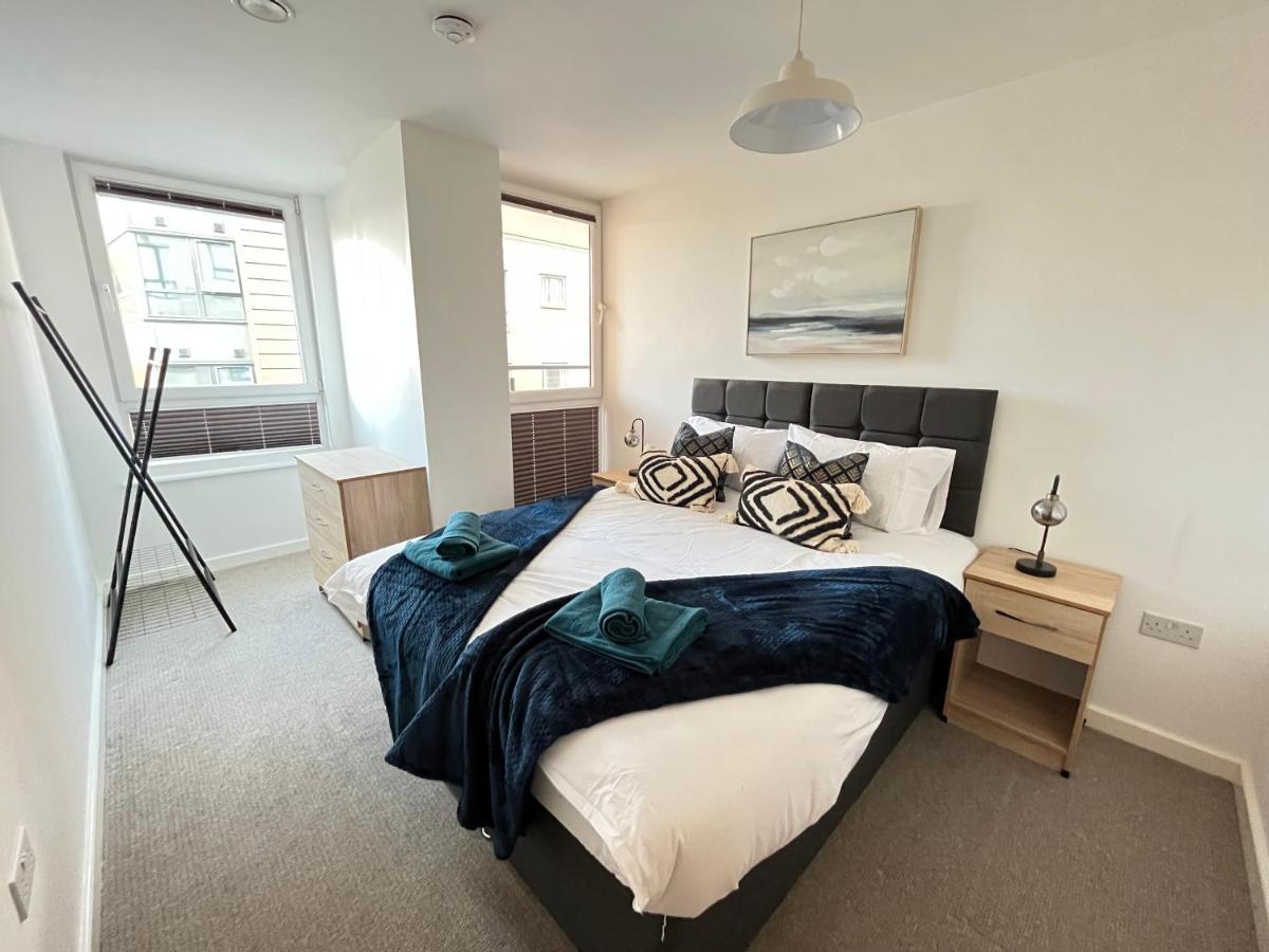 2 Bedroom, 2 Bathroom Modern Apartment Close To Ocean Village, Free Parking, Single Or Double Beds Southampton Zewnętrze zdjęcie