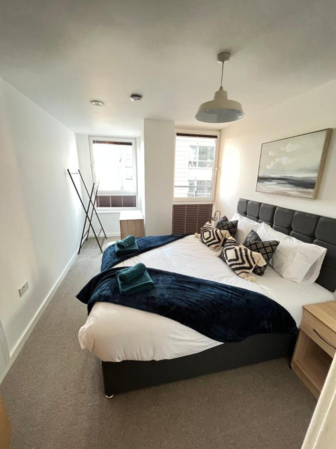 2 Bedroom, 2 Bathroom Modern Apartment Close To Ocean Village, Free Parking, Single Or Double Beds Southampton Zewnętrze zdjęcie